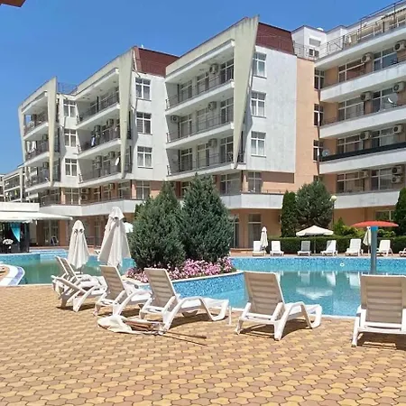 Grand Kamelia Sunny Апартамент
