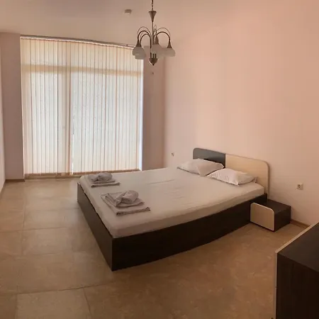 Апартамент Grand Kamelia Sunny *